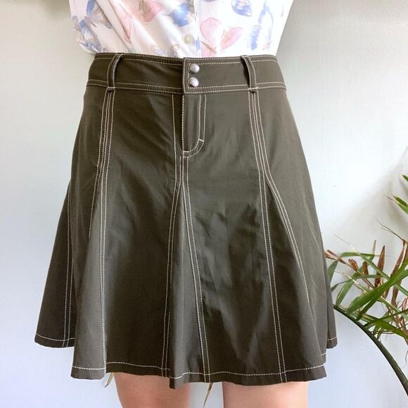 Athleta Womens Whatever Skort Sz 4 Olive Pleated Button-Zip Fly Pockets Stretch - Picture 1 of 10